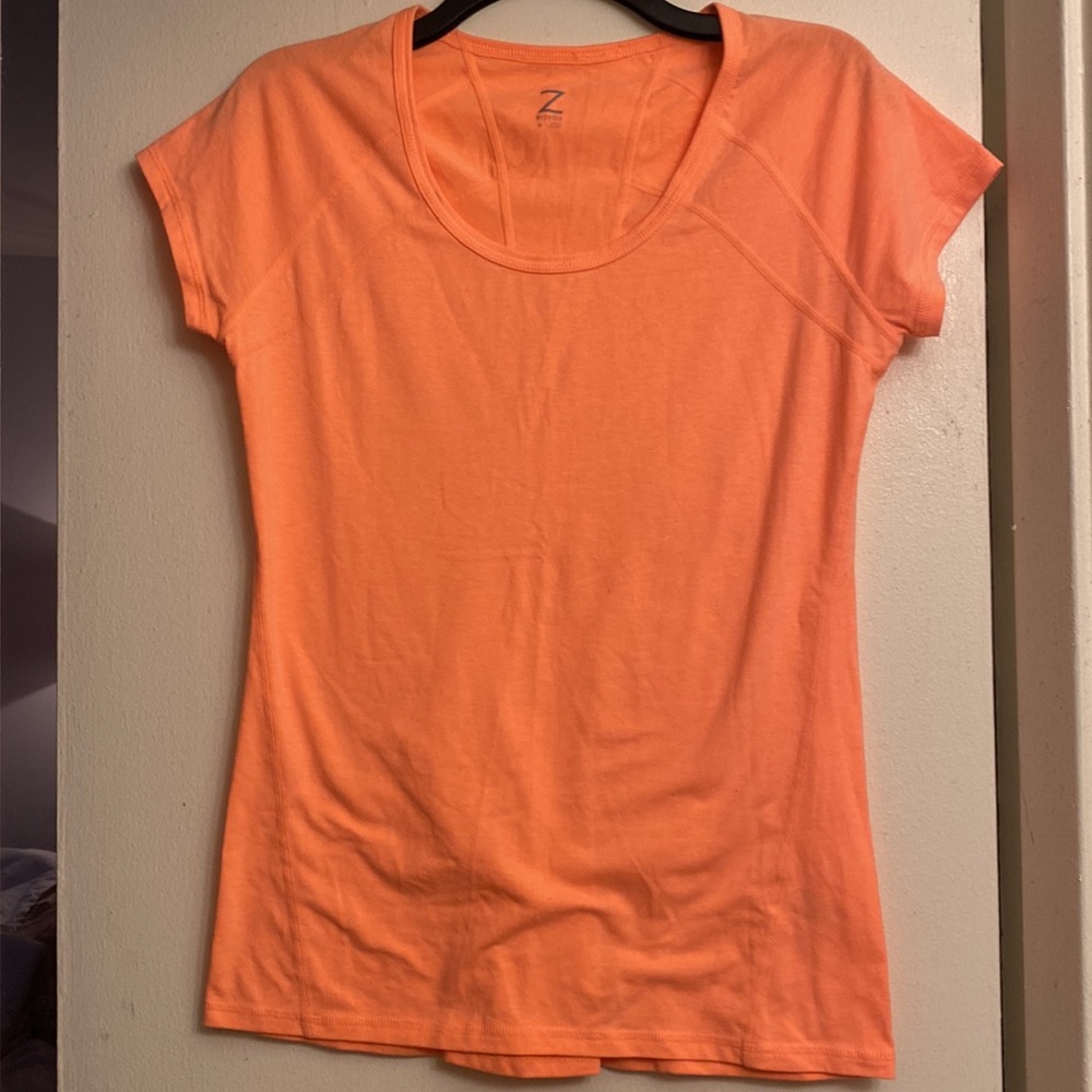 Z by ZELLA women’s activewear t-shirt.